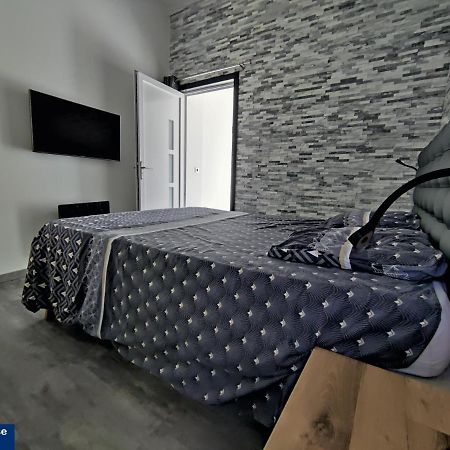 Piscine Chauffee Et Spa Jacuzzi Privatif Terrasse Sans Vis A Vis ,,,Sky House Agen,,, Εξωτερικό φωτογραφία